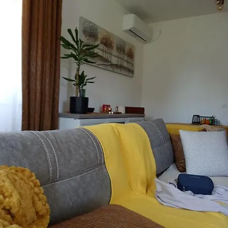Vlado B Apartment *